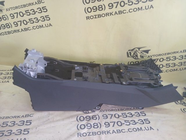 4M0863243 VAG Консоль панели управления центральная купить в Житомир