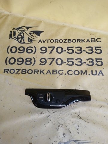 VAG 4M1853189RRQ8 Молдинг (накладка) приборной панели "торпедо" левый в наличии Украина