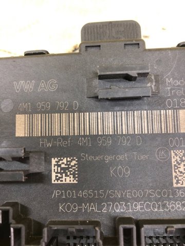VAG 4M1959792D Блок комфорта передней двери в наличии Павлоград