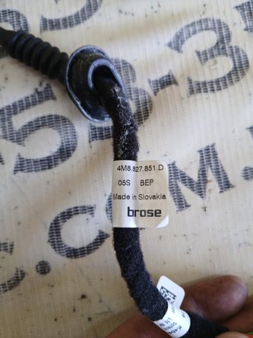 VAG 4M8827851D Амортизатор багажника в наличии Тернополь