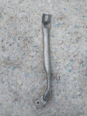 51117308057 BMW Распорка передних стоек подвески левая купить в Харьков