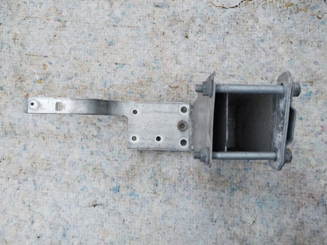 51117325324 BMW Кронштейн бампера переднего правый купить в Николаев