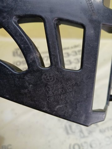 BMW 51117385348 Кронштейн бампера переднего правый в наличии Украина