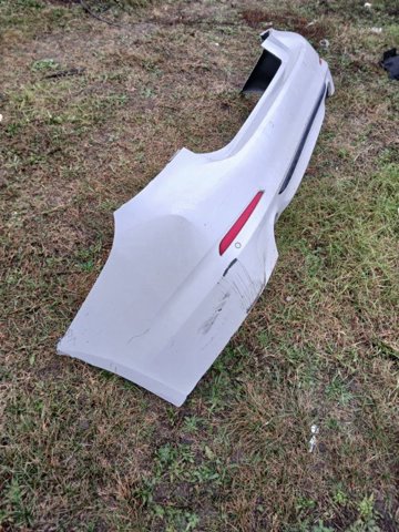 Бампер задний 51127475601 BMW