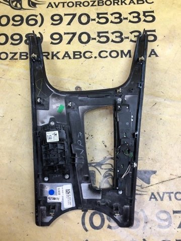 51169302207 BMW Накладка декоративная центральной консоли купить в Каменское