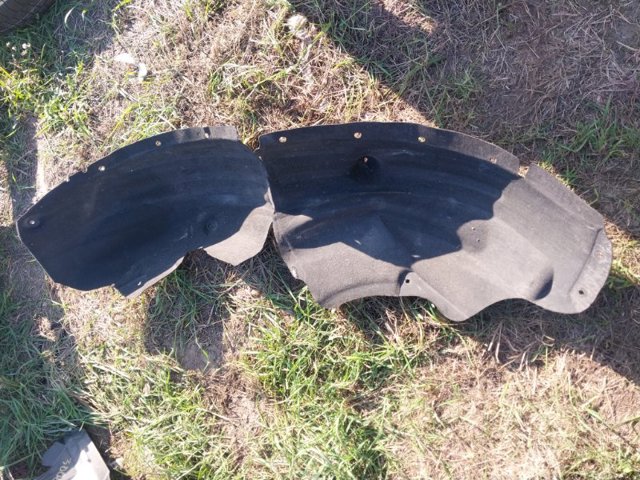 Подкрылок крыла заднего правый 51717213650 BMW