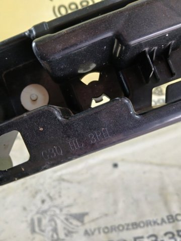51777387346 BMW Кронштейн наружной накладки порога правой купить в Черновцы
