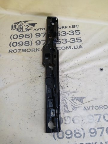 51777387346 Кронштейн наружной накладки порога правой купить Винница
