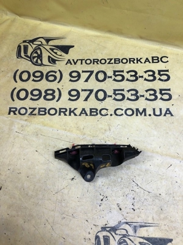 Кронштейн бампера переднего, правый 5211576020 TOYOTA