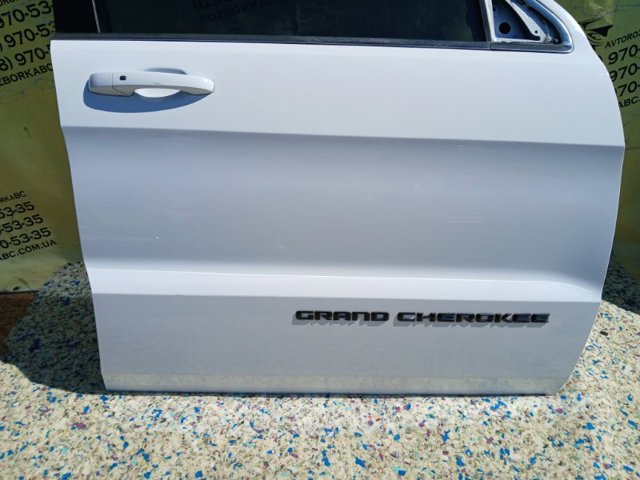 Пассажирская передняя дверь 55113638AO CHRYSLER