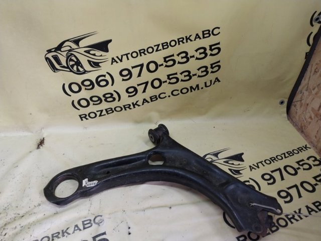 561407152C VAG Нижний рычаг купить в Винница