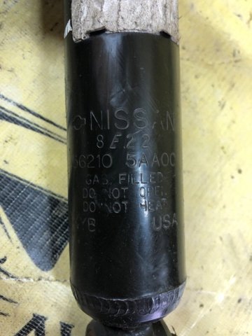 Цилиндр подвески 562105AA0C NISSAN