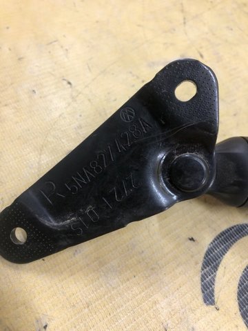 Амортизатор крышки багажника 5NA827851A905 VAG
