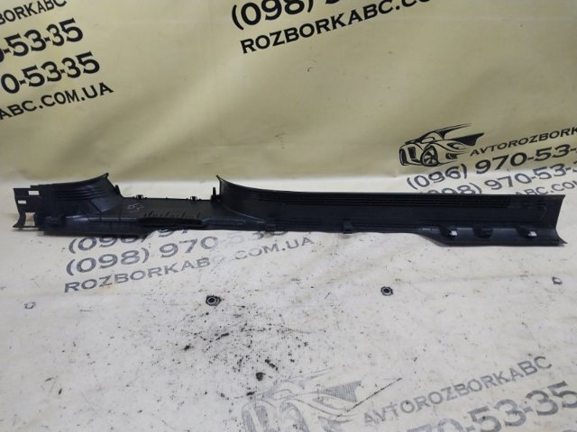 5NN853372A82V VAG Накладка дверного порога внутренняя правая купить в Житомир