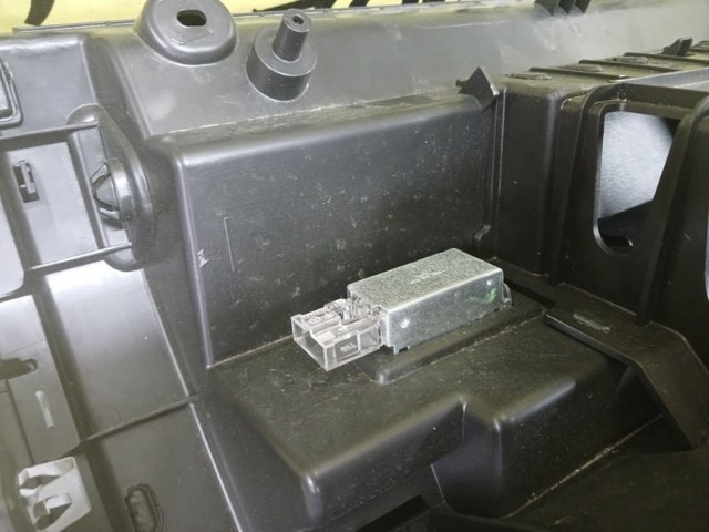 VAG 5NN857101A в наличии Харьков