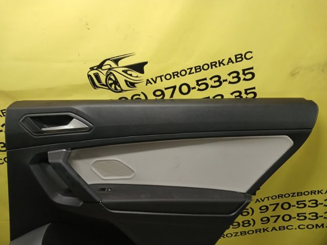VAG 5NN867212 Обшивка (облицовка) внутренняя двери задней правой в наличии Житомир