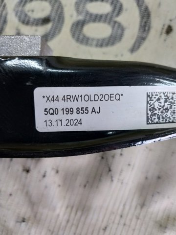 Подушка двигателя 5Q0199855AJ VAG