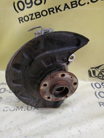 Кулак поворотный передний правый 5Q0407258A VAG