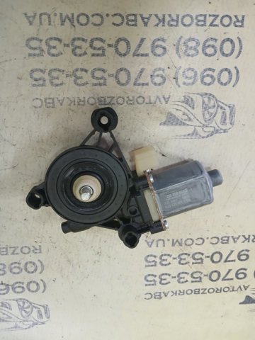 Мотор стеклоподъемника двери передней, правой 5Q0959802C VAG