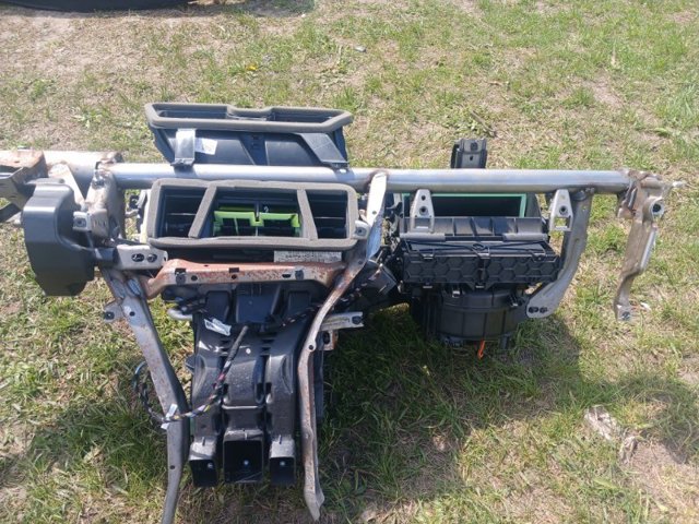 VAG 5QM816005N в наличии Ровно
