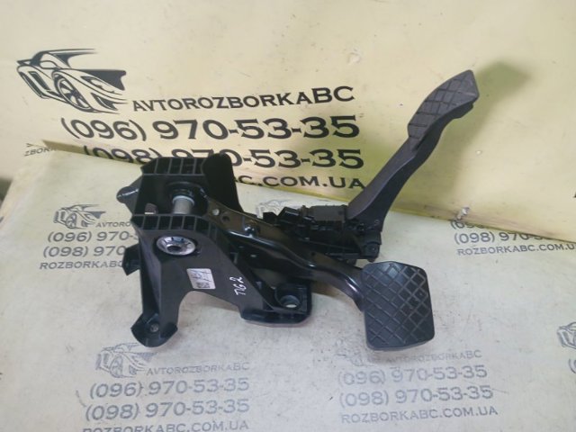 VAG 5QN723058A в наличии Львов