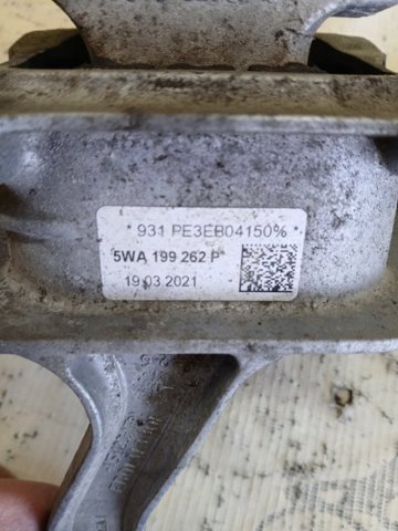 5WA199262P Правая подушка двигателя купить Львов