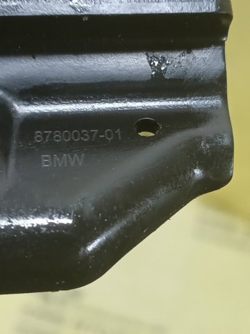 Крепление аккумулятора 61218780037 BMW