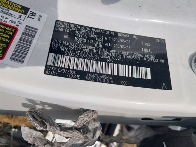 TOYOTA 613120E080 Стойка кузова центральная левая в наличии Одесса