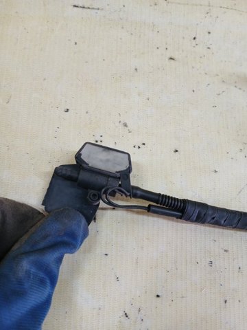 Форсунка омывателя на дворник 61662708097 BMW