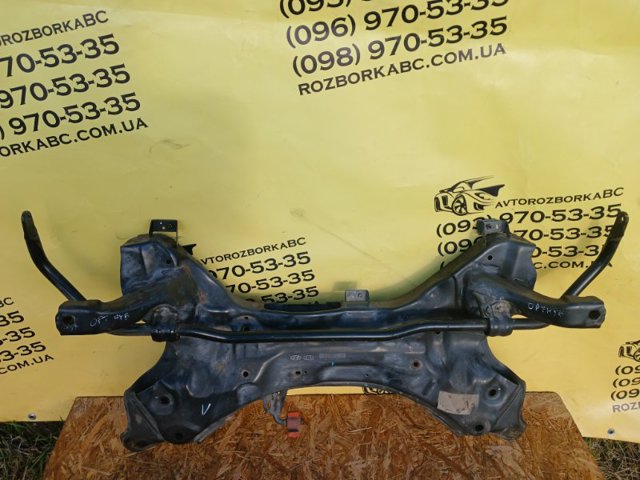 624004R000 Подрамник передний купить Львов