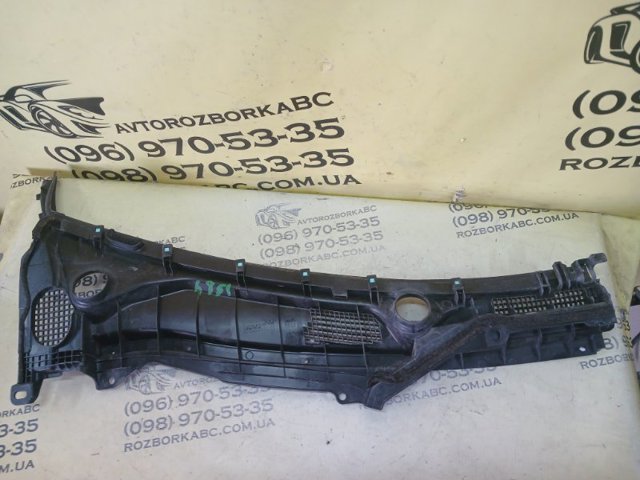 NISSAN 668634GR0A Водосток лобового стекла, жабо в наличии Каменское