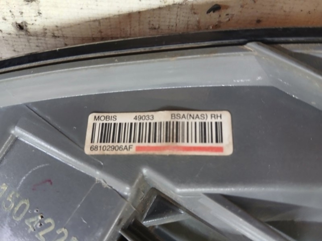 68102906AF CHRYSLER Фонарь задний правый внешний купить в Николаев