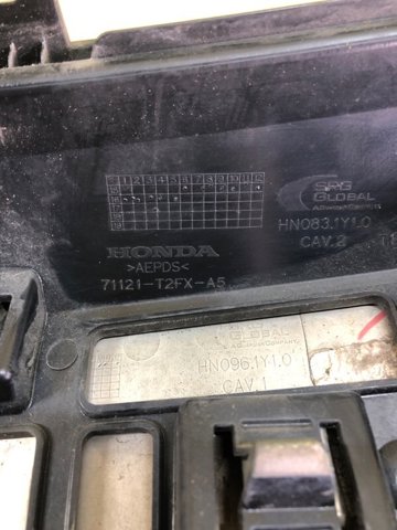 HONDA 71121T2FA51 Решетка радиатора в наличии Харьков