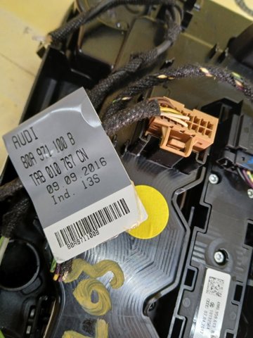 80A947135ANBC5 VAG Плафон салона купить в Винница