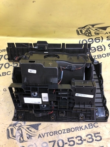 80B857035C6PS VAG Ящик перчаточный (бардачок) купить в Павлоград