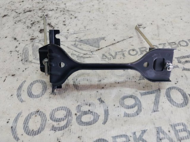 82184AN000 SUBARU Крепление (подставка) аккумулятора (АКБ) купить в Ровно