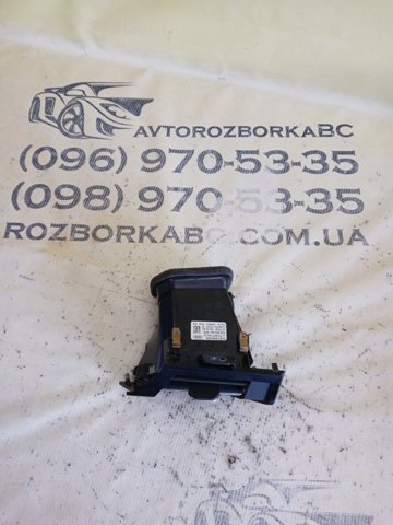 83B8209016PS VAG Решетка вентиляции салона на "торпедо" левая купить в Хмельницкий