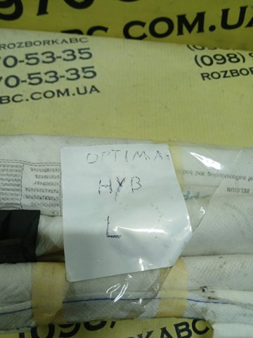 Левая шторка безопасности 850102T000 HYUNDAI