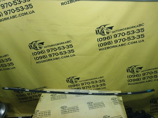 87240D9000 HYUNDAI Молдинг крыши правый купить в Ирпень