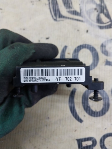 889503Q500 HYUNDAI купить в Кривой Рог