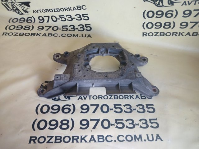 VAG 8K0399263BF Балка крепления коробки передач в наличии Днепр