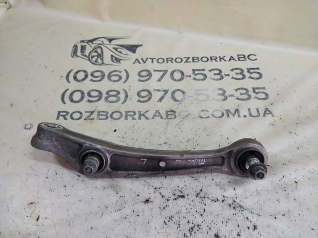 Рычаг передней подвески нижний левый 8K0407151F VAG