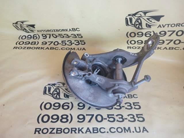 Цапфа поворотная левая 8R0505435C VAG