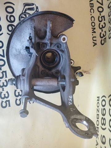 VAG 8R0505435C Цапфа задняя левая в наличии Каменское