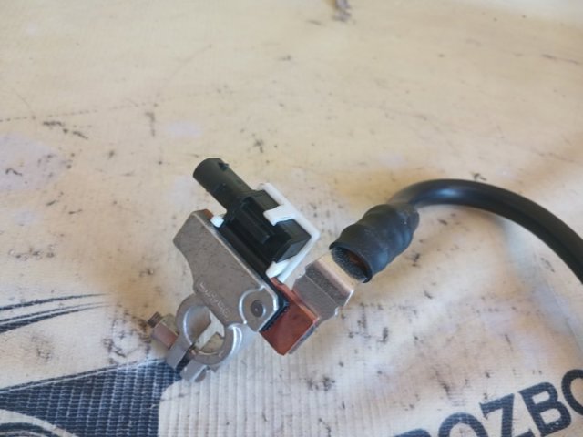 VAG 8R0915181C Кабель массы аккумулятора (АКБ) в наличии Хмельницкий
