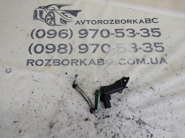 8R0941285D Датчик уровня положения кузова передний левый купить Украина