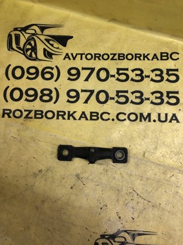 8V0827507D VAG Петля-зацеп (ответная часть) замка двери задней (багажной 3/5-й) купить в Чернигов