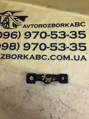 VAG 8V0827507D Петля-зацеп (ответная часть) замка двери задней (багажной 3/5-й) в наличии Полтава