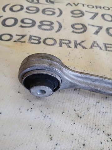 Рычаг передней подвески верхний левый 8W0407509A VAG