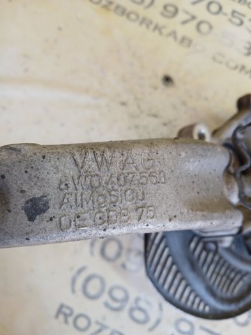 VAG 8W0407560 Цапфа передняя правая в наличии Ужгород